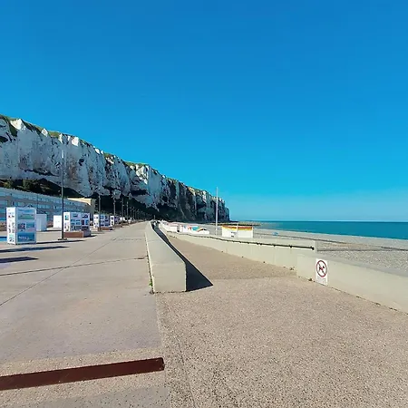 Tp - Pied-a-terre Au Treport * 勒特雷波尔